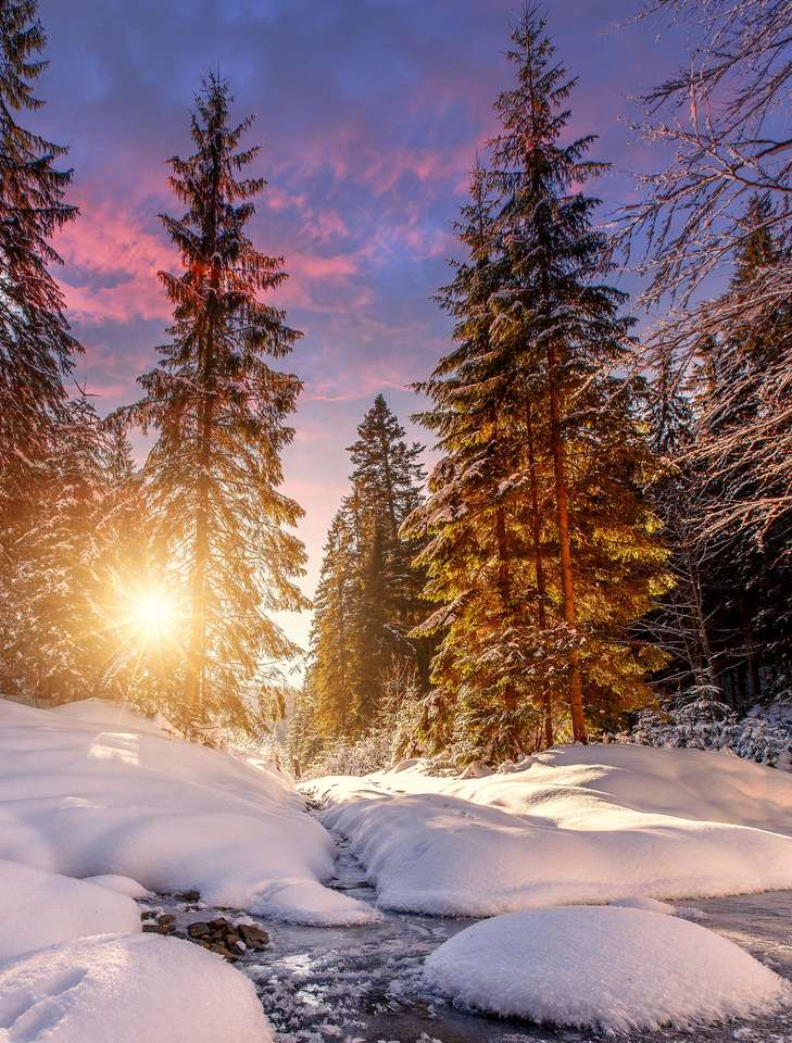 Fantastyczny zimowy krajobraz górski puzzle online