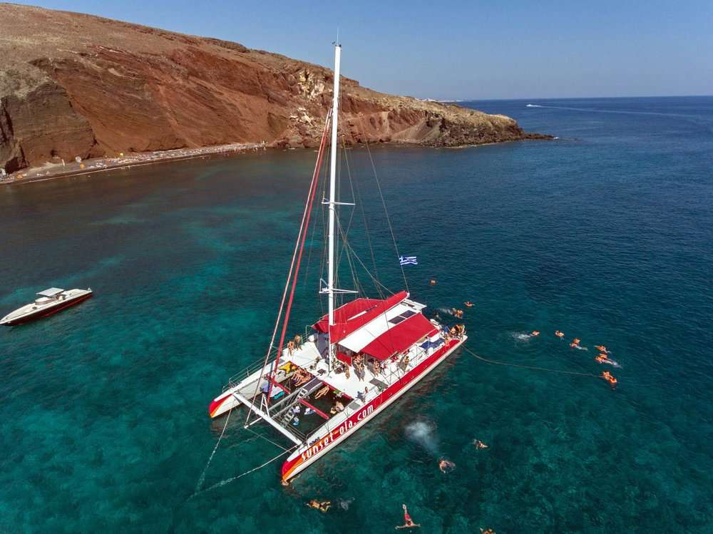 Jacht na greckiej wyspie puzzle online