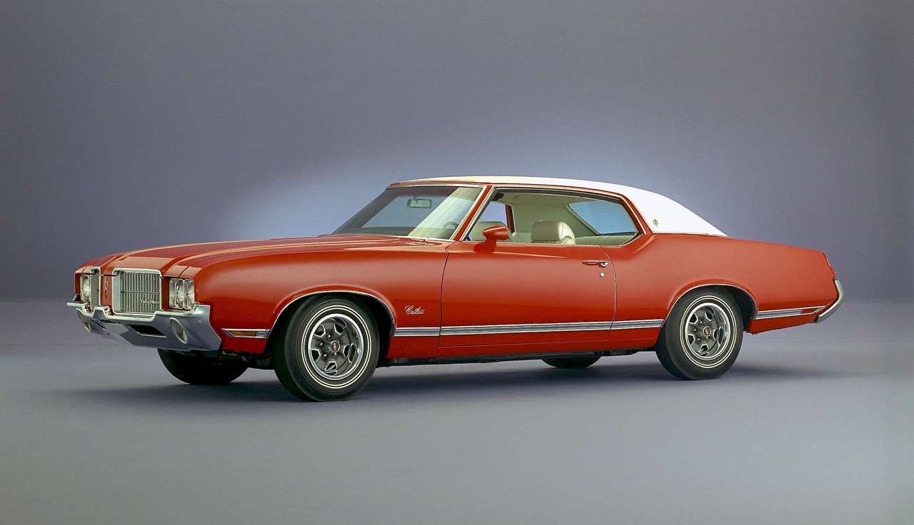 1970 Oldsmobile Cutlass Supreme Holiday Coupe puzzle online