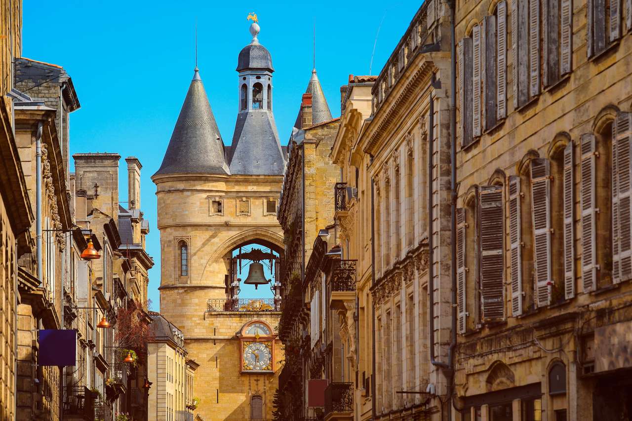Widok ulicy starego miasta w bordeaux, Francja puzzle online