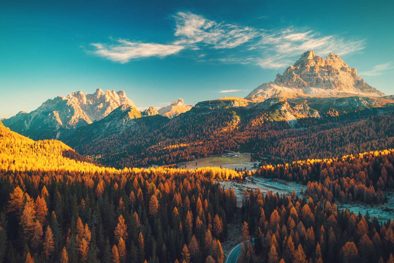 Widok z lotu ptaka na Lago Antorno, Dolomity puzzle online