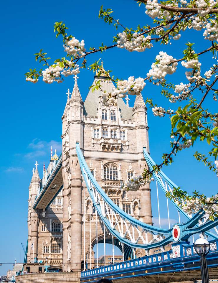Słynny punkt orientacyjny londyńskiego mostu Tower Bridge puzzle online