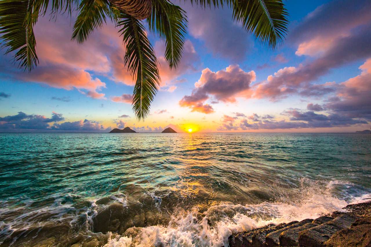 Piękny wschód słońca w Kailua na plaży Lanikai puzzle online