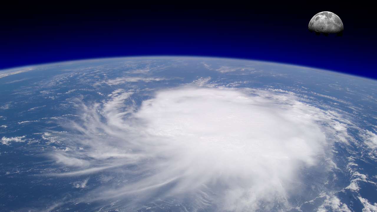 widok satelitarny huraganu puzzle online