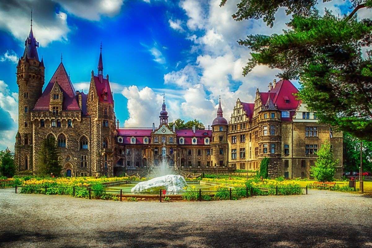 Malowniczy pałac w Mosznej puzzle online