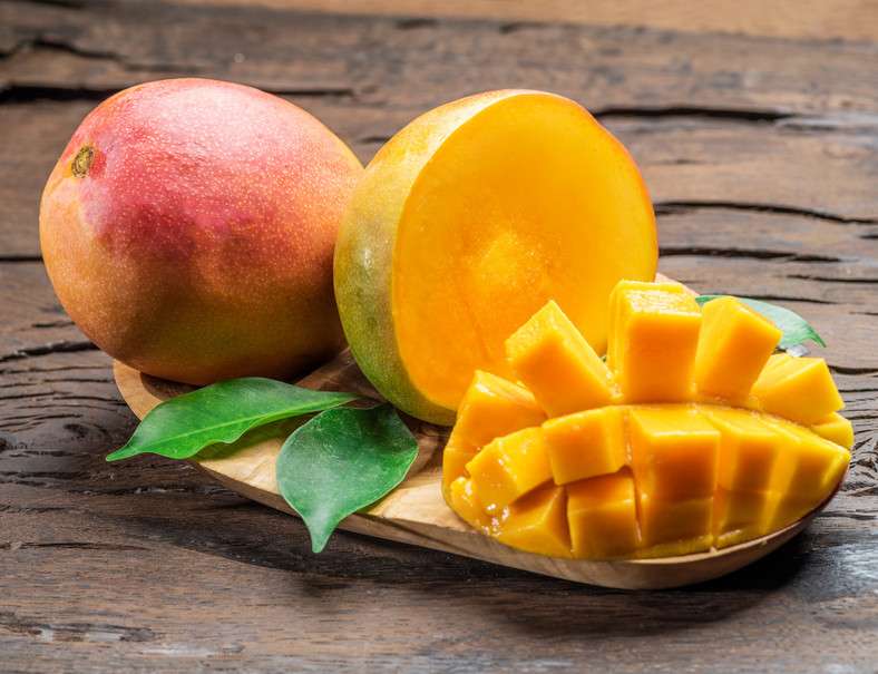 Żółte owoce egzotyczne – mango puzzle online