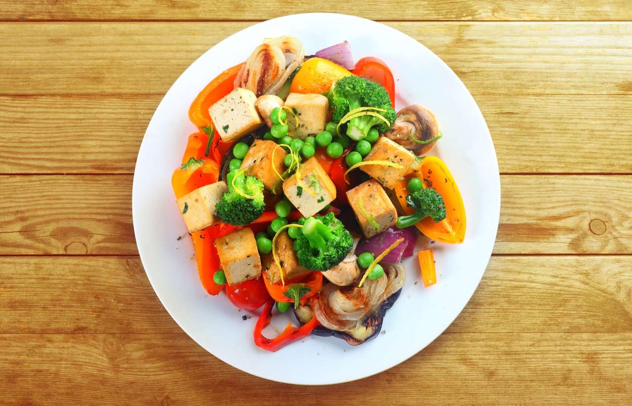 Zdrowe grillowane warzywa z tofu puzzle online