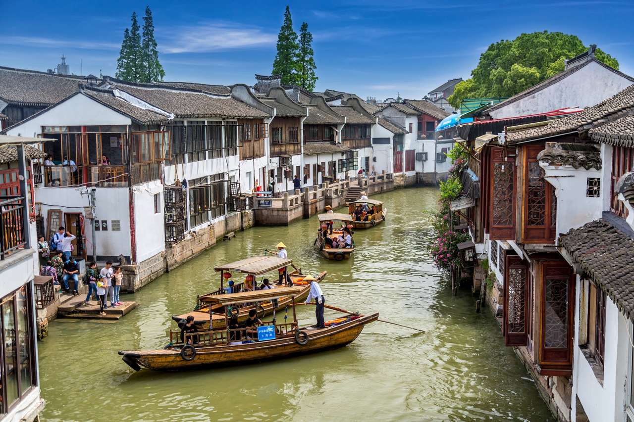 Chińskie tradycyjne łodzie turystyczne puzzle online