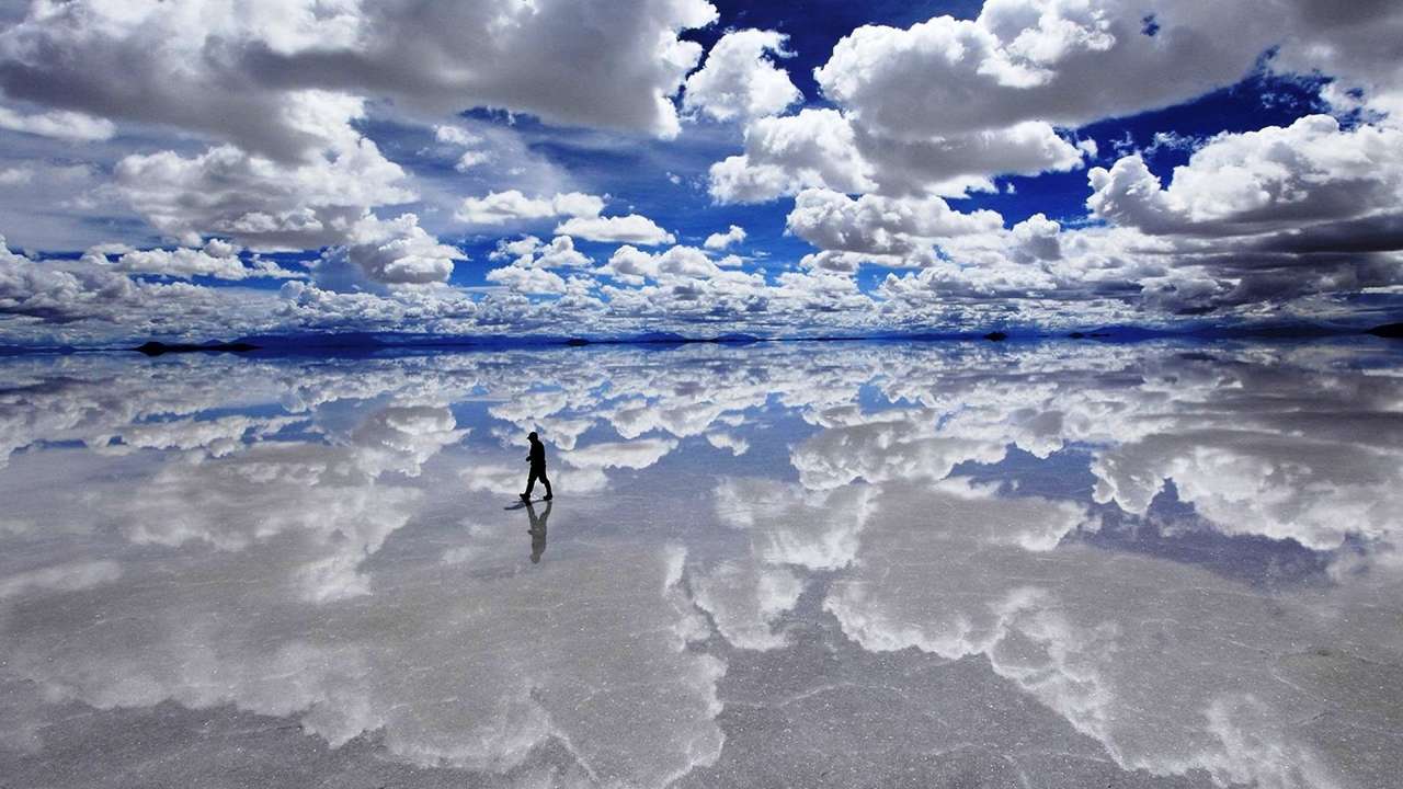 Odbicie w chmurze powyżej. słone jezioro puzzle online