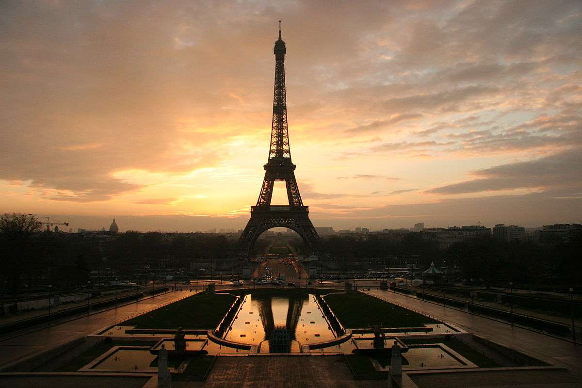 Wieża w Paryżu puzzle online