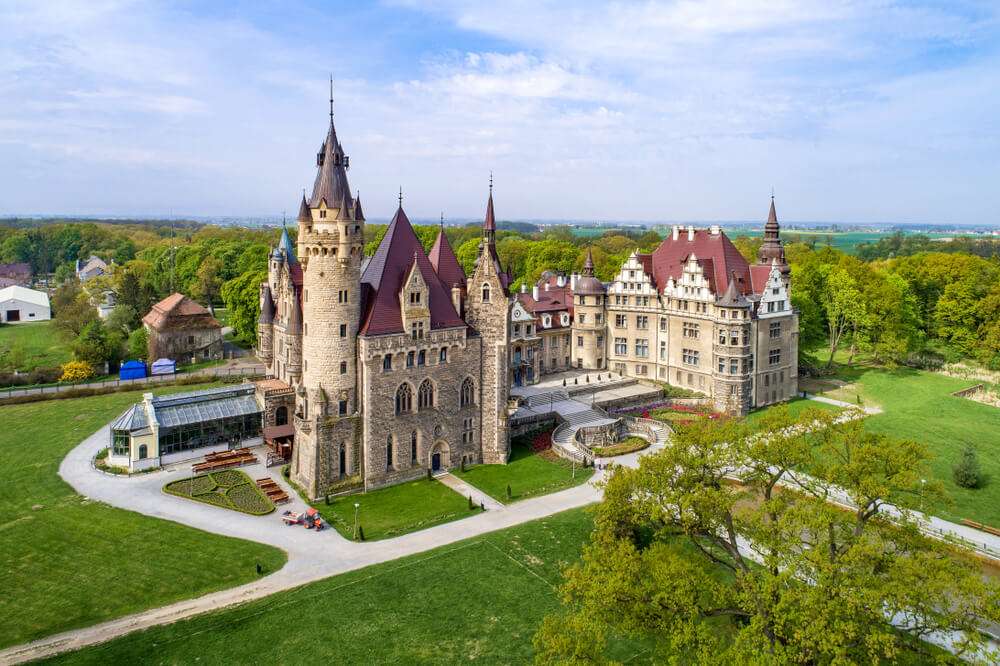Zamek w Mosznej - panorama. puzzle online