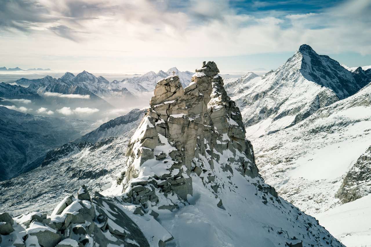 Zdjęcie lotnicze pięknego lodowca Hintertux w Austrii puzzle online