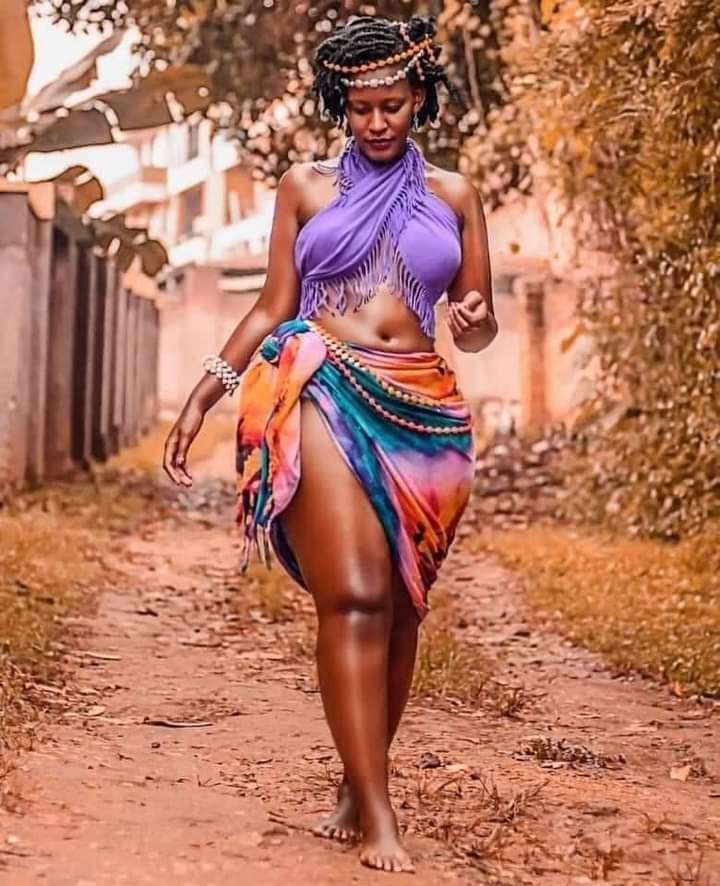 piękna afrykańska kobieta puzzle online
