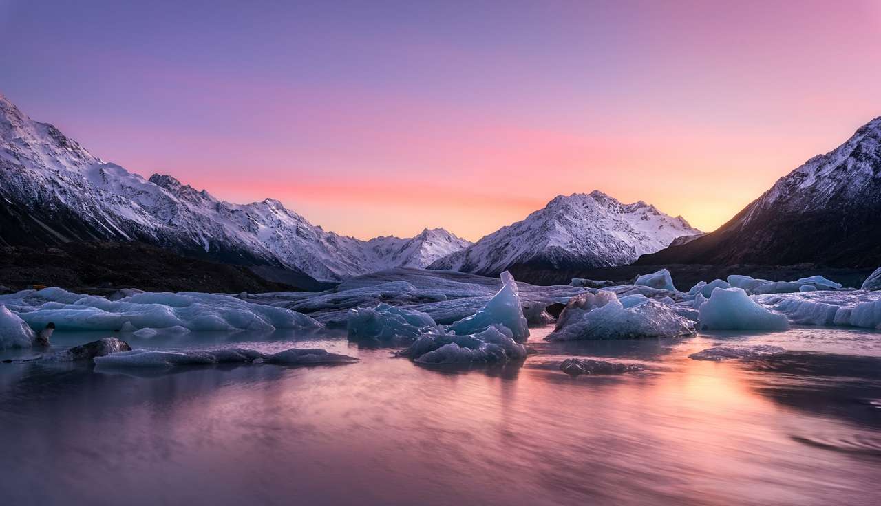 Piękne górskie odbicie i niebieskie jezioro, Nowa Zelandia. puzzle online