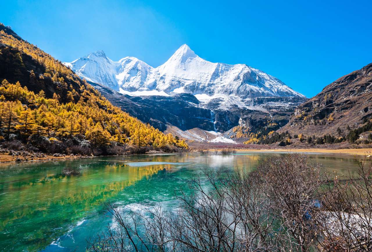 Snow Mountain in daocheng yading, Sichuan, China. puzzle