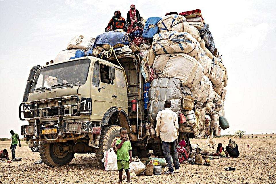 Ciężarówka w Afryce puzzle online