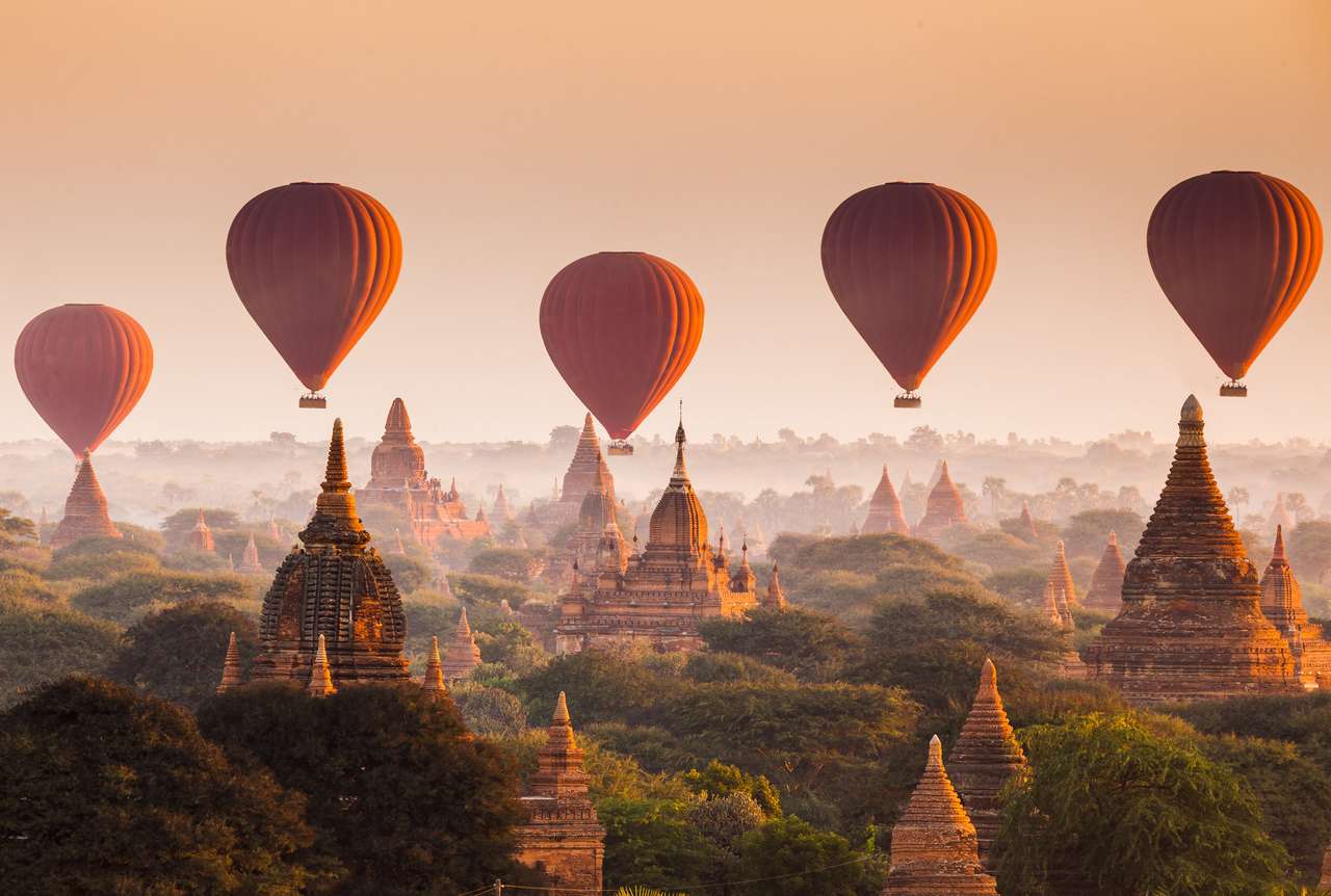 Balon na ogrzane powietrze w Birmie puzzle online