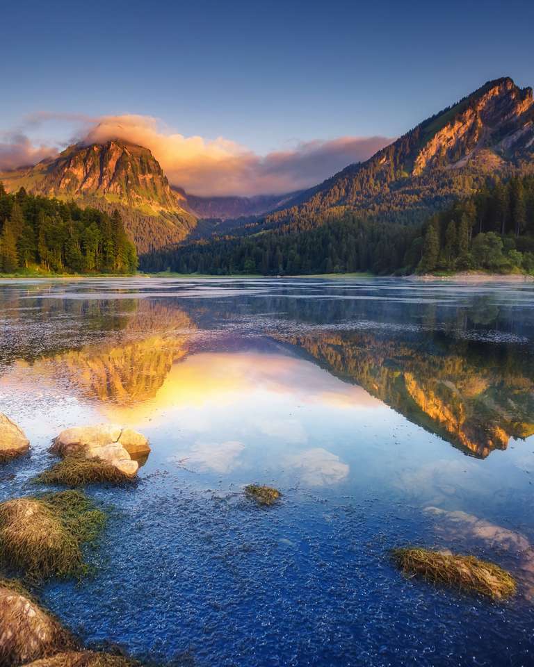 Jezioro Obersee w słońcu puzzle online