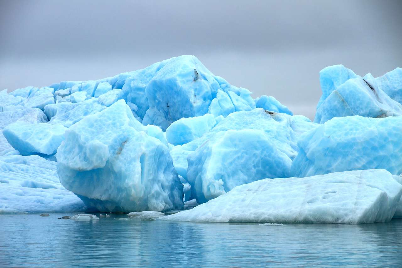 Niebieski lód lodowca puzzle online