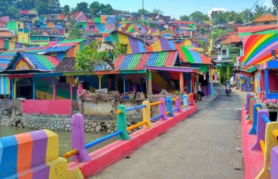 Rainbow Village w Indonezji #1 puzzle online