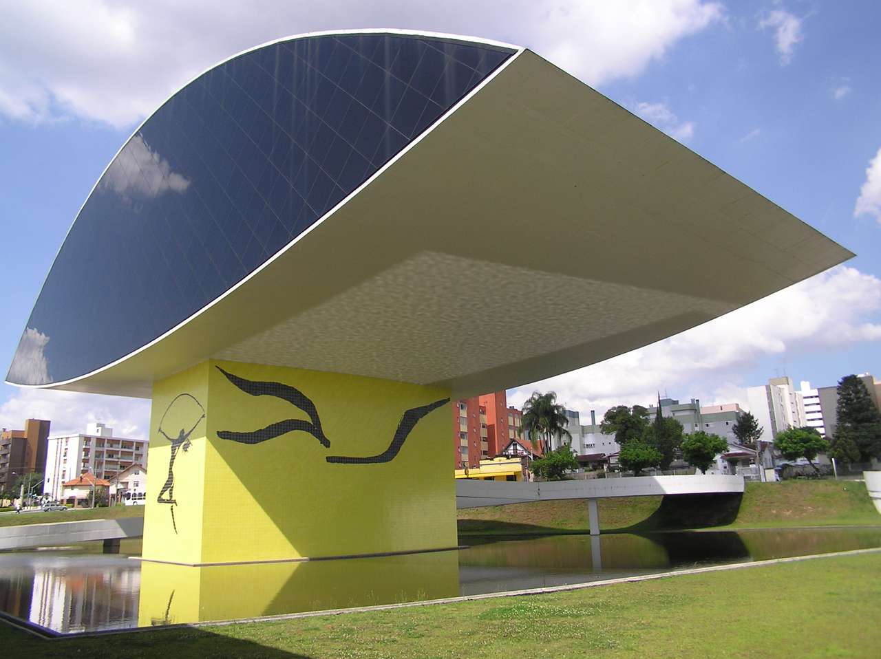 Muzeum Oscara Niemeyera puzzle online