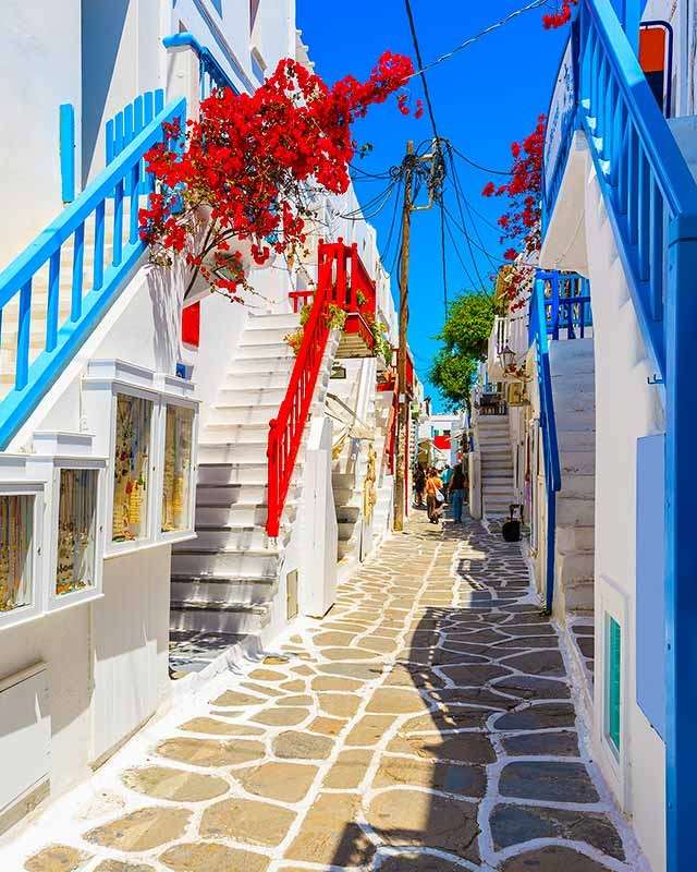 Biało-niebieska uliczka w Mykonos puzzle online
