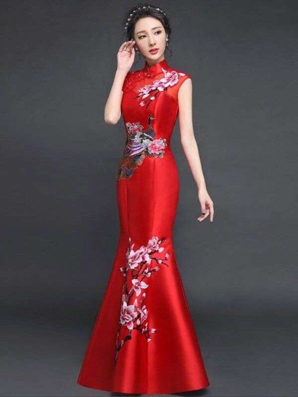 Dama w chińskiej sukience Qipao #11 puzzle online