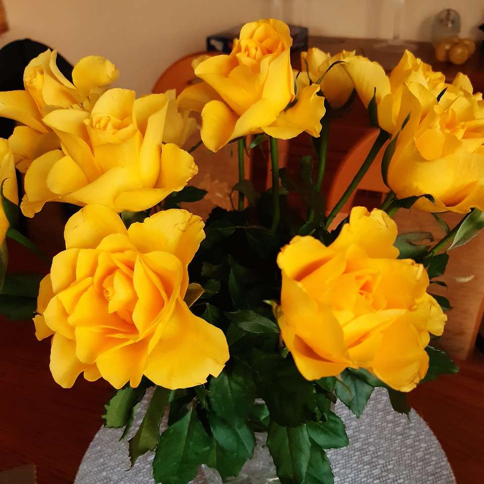 bukiet żółtych kwiatów puzzle online