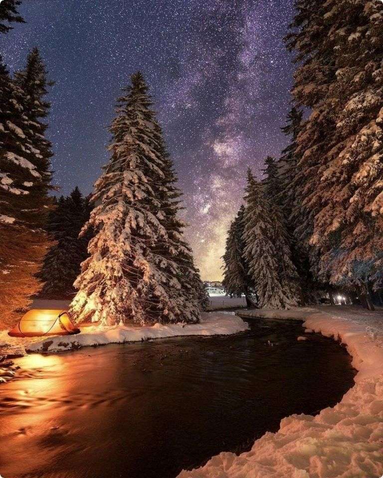 Zima, rzeka nocą puzzle online