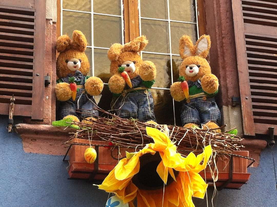 trzy żółte pluszowe króliki puzzle online
