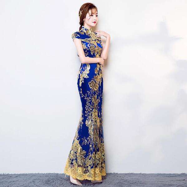 Dama w chińskiej sukience Cheongsam #39 puzzle online