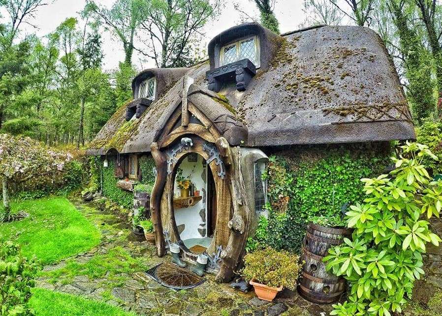 Domek Hobbit. Nowa Zelandia puzzle online