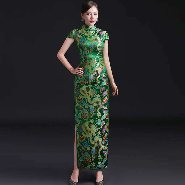 Dama w chińskiej sukience Cheongsam #41 puzzle online