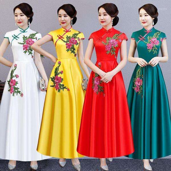 Panie w chińskich sukienkach Qipao #43 puzzle online