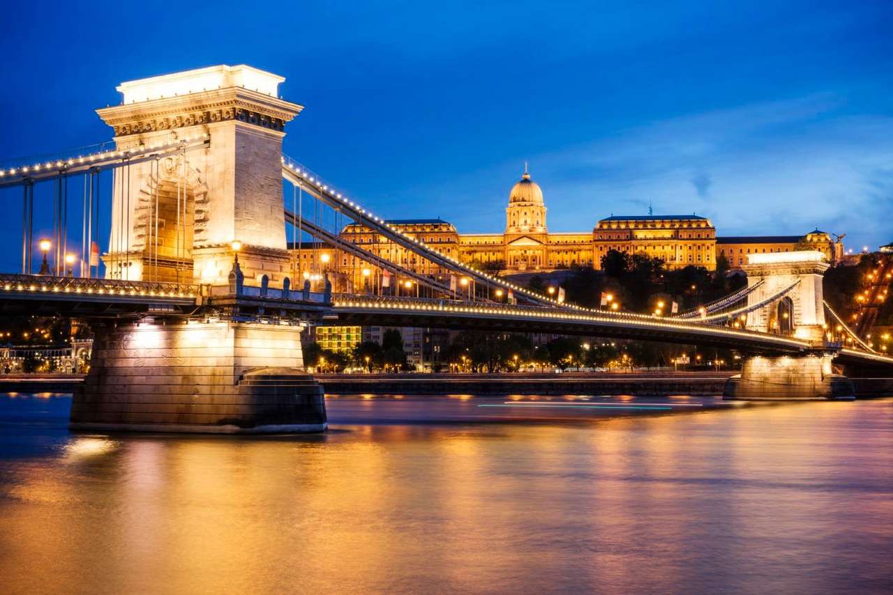 Most Łańcuchowy w Budapeszcie, Zamek Buda puzzle online