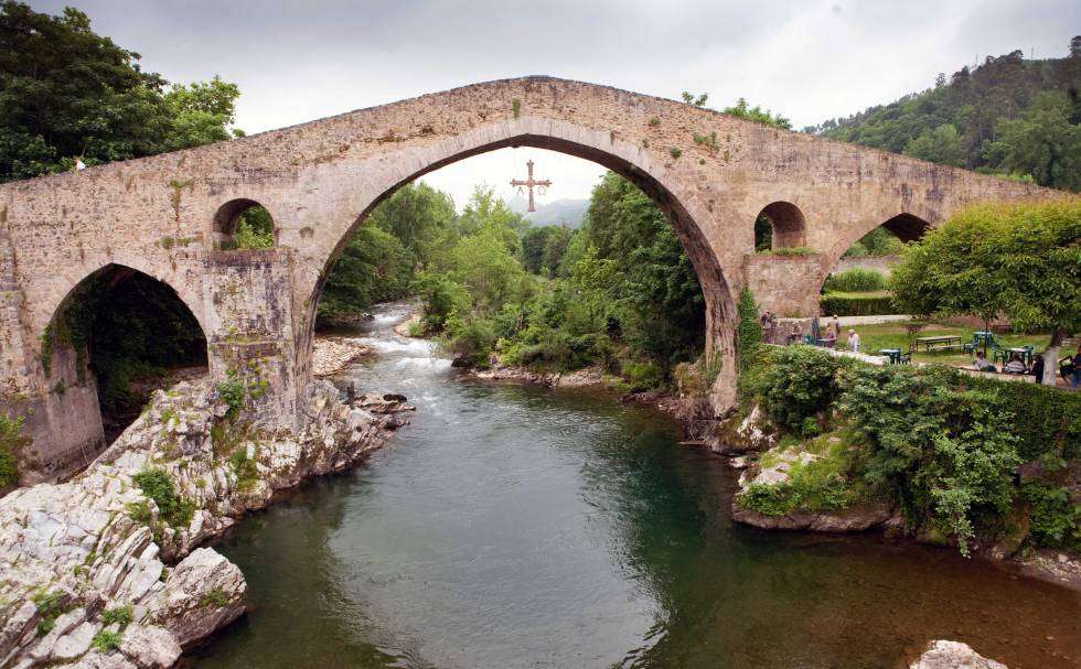 Most Cangas. Asturia puzzle online