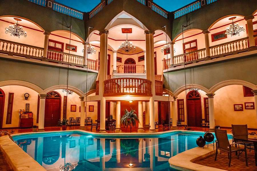 Hotel with swimming pool Real La Merced Granada jigsaw puzzle