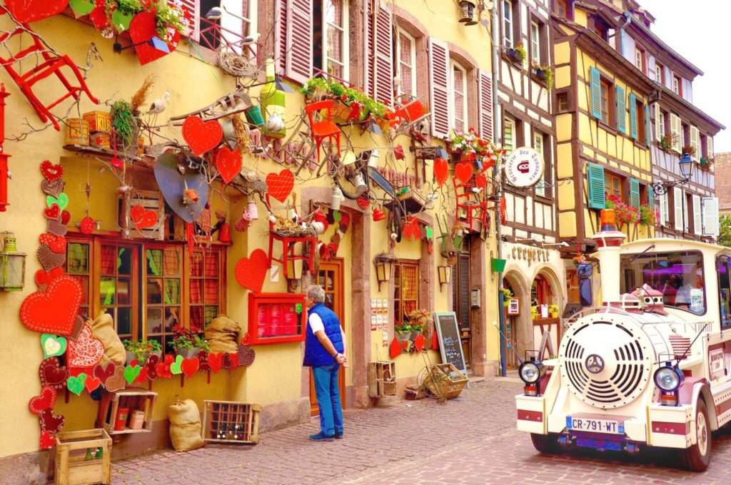 Kolorowa uliczka w Colmar puzzle online