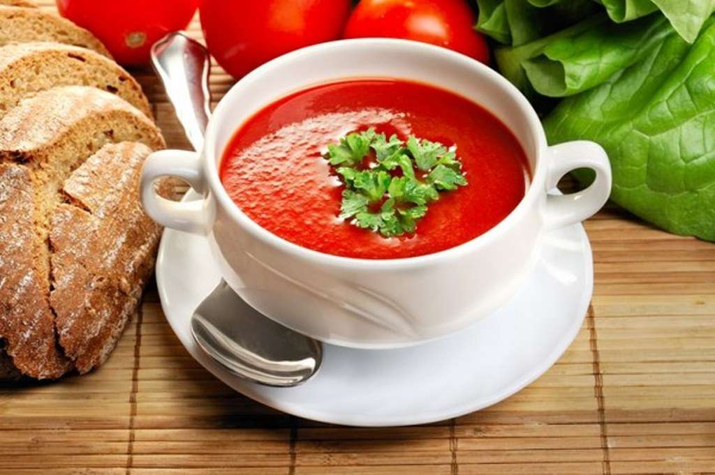 Zupa – krem pomidorowy w bulionówce puzzle online