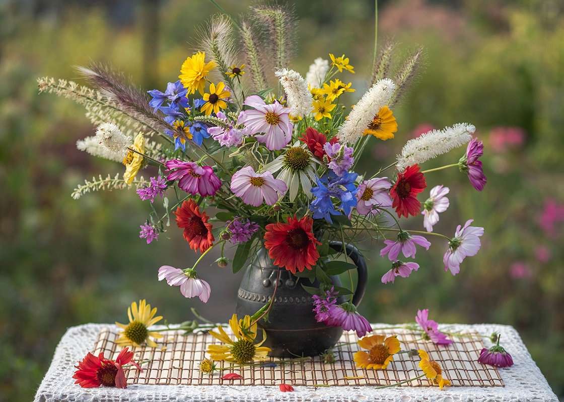 wazon z dzikimi kwiatami puzzle online