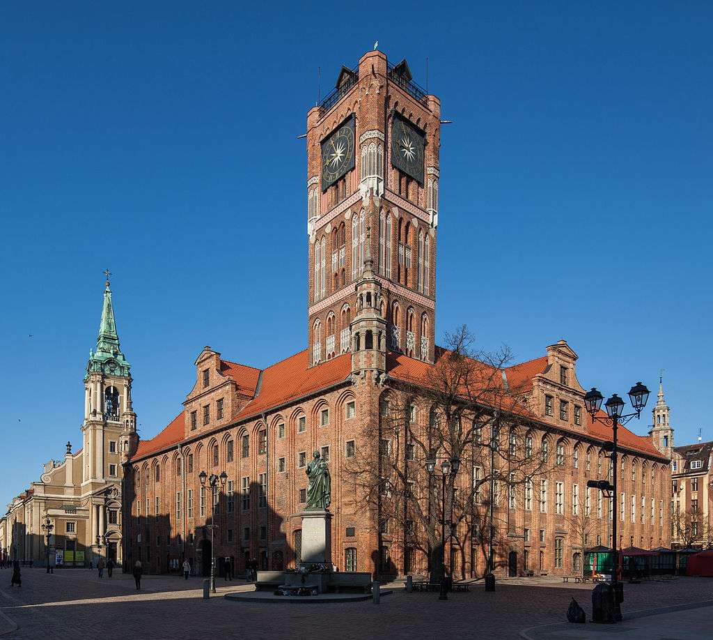the Town Hall in Torun puzzle online