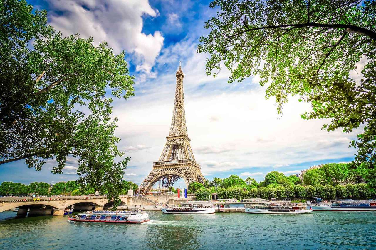 Paryż i słynna wieża puzzle online