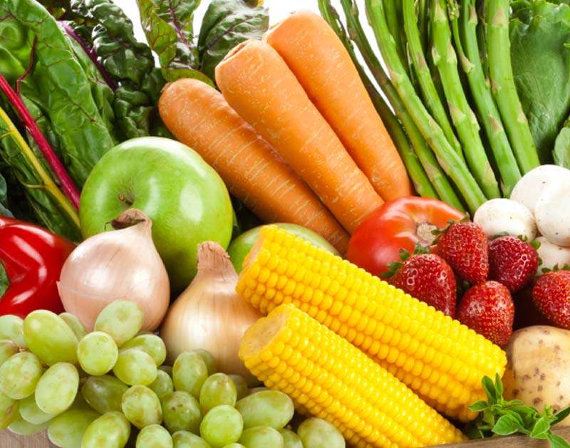 Sezonowe zdrowe owoce i warzywa puzzle online