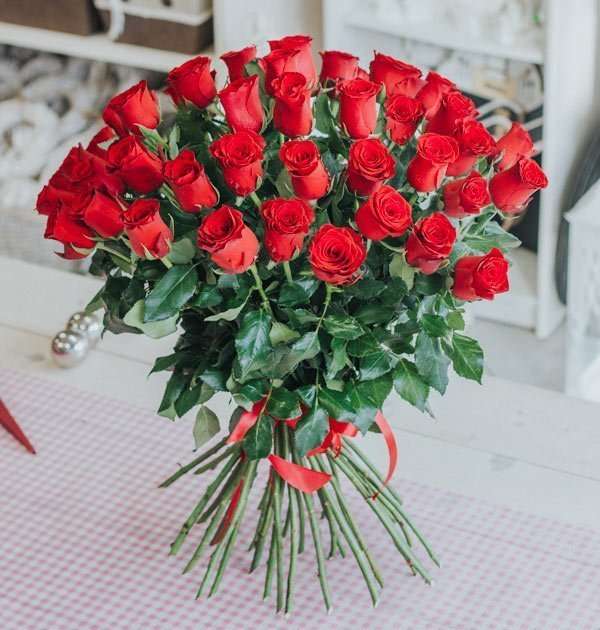 Duży bukiet czerwonych róż puzzle online