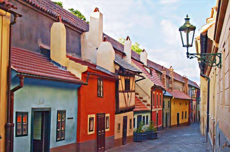 Kolorowa uliczka w Czechach puzzle online