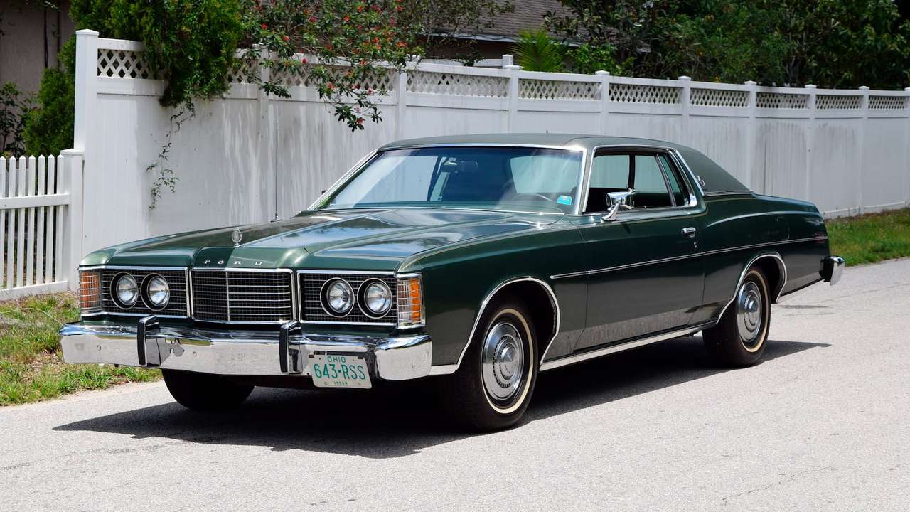 1974 Ford LTD coupe puzzle online
