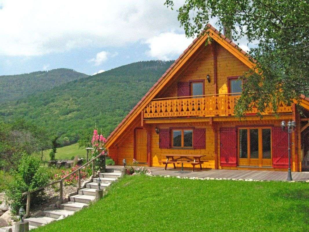 Drewniany dom na wsi we Francji puzzle online
