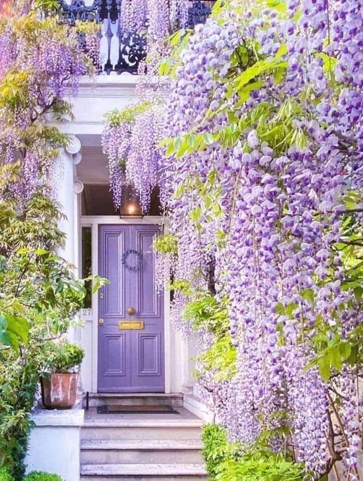 drzwi do domu w kwiatach puzzle online