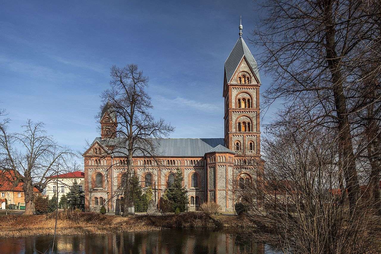 Roztoka - Kościół św. Stanisława puzzle online