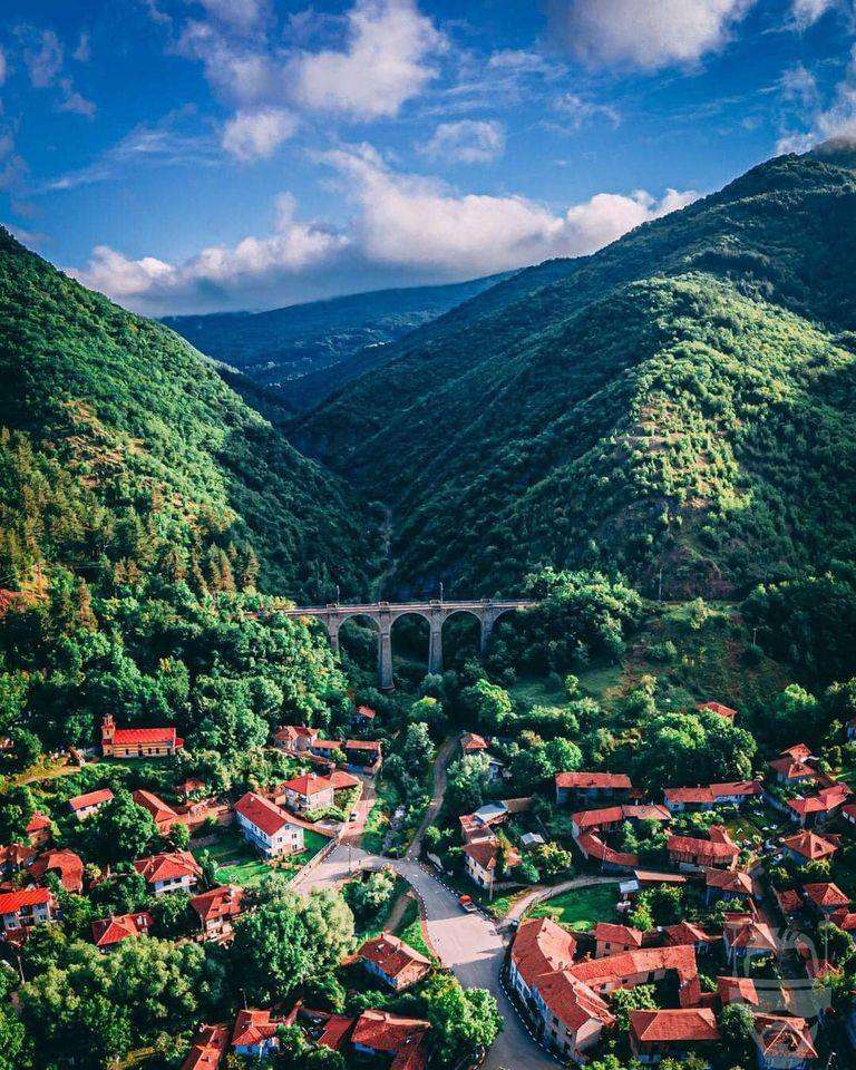 Górska wioska w Bułgarii puzzle online